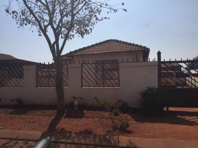 House For Sale in The Orchards, Akasia