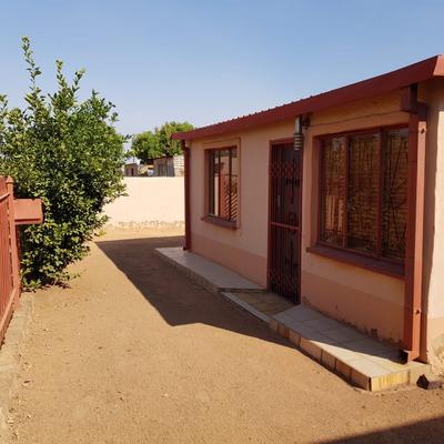 House For Sale in Soshanguve R, Soshanguve