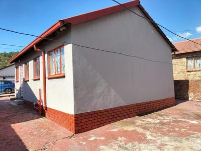 House For Sale in Soshanguve M, Soshanguve