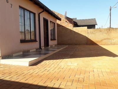 House For Sale in Soshanguve Xx, Soshanguve